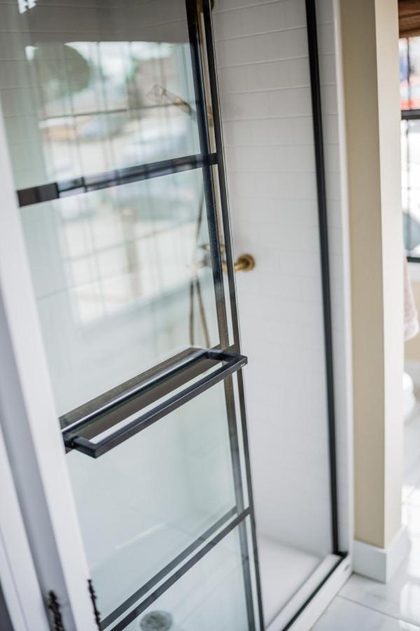 The Atrium - A Boutique Hotel - Suite 17 Perryville Ngoại thất bức ảnh